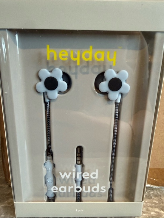heyday Other - heyday White Flower Wired Earbuds with Inline Remote